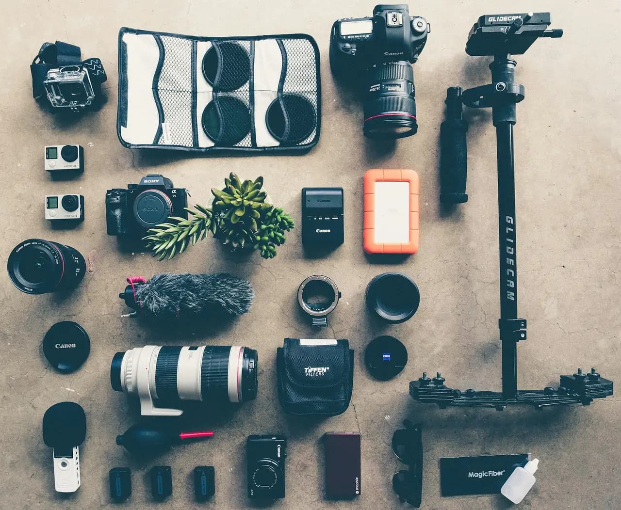 Black DSLR camera kit